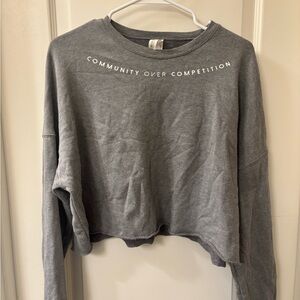 BUTI crop sweatshirt